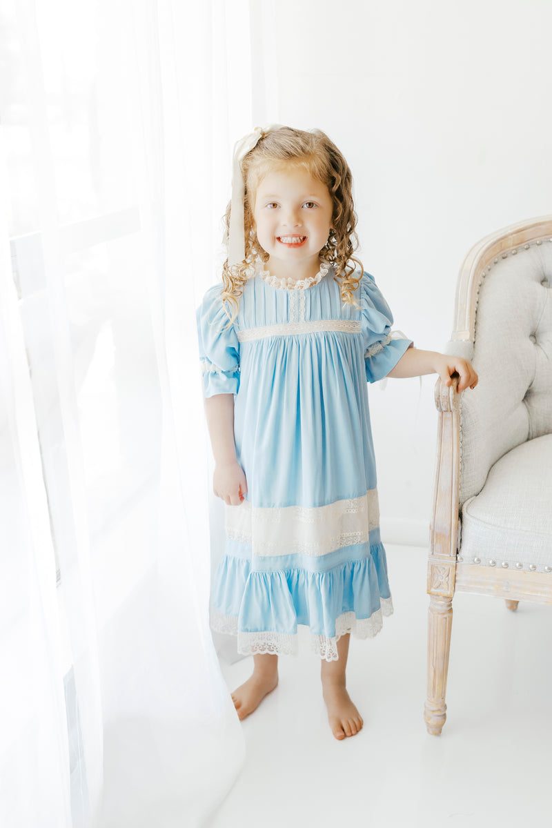 light blue smock dress Blue/Ecru Heirloom 6 Months 65% cotton Size:14.5 / s Dusty Blue Flower Girl Exchange Accepted