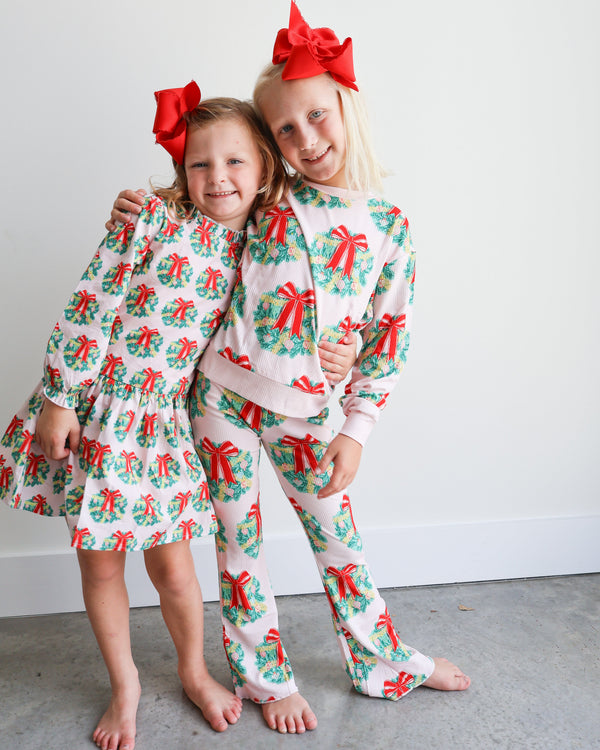 Sweatshirt & Leggings Set- Wreaths