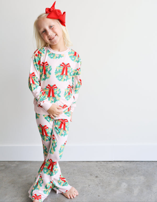 Sweatshirt & Leggings Set- Wreaths