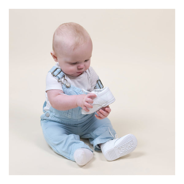 James Boy's Leather Lace Up Shoe- White