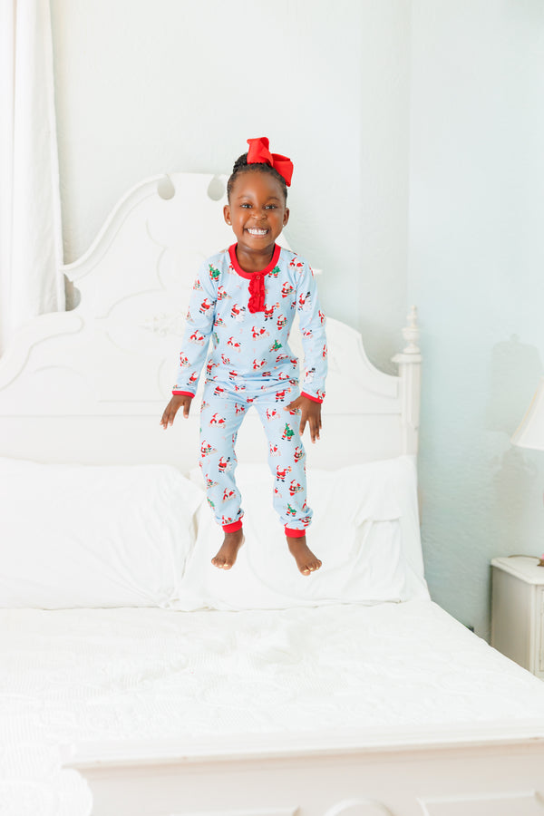 Here Comes Santa Claus Noelle LS Set