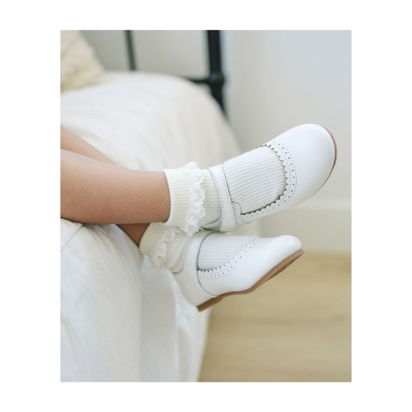 Lucille Scalloped Flat - White