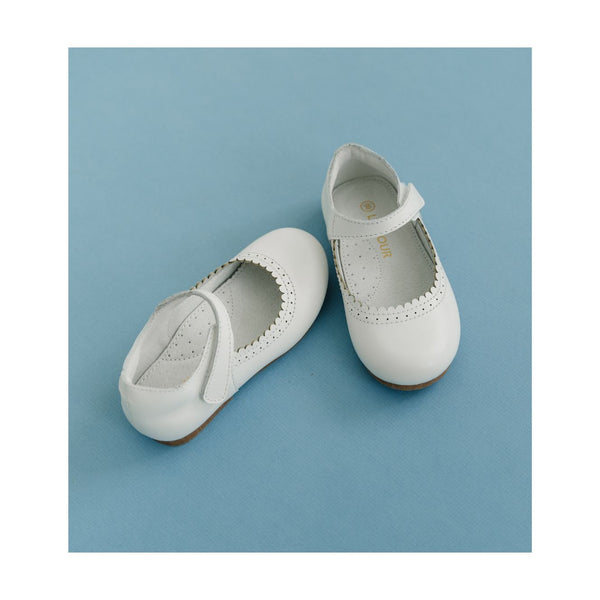 Lucille Scalloped Flat - White